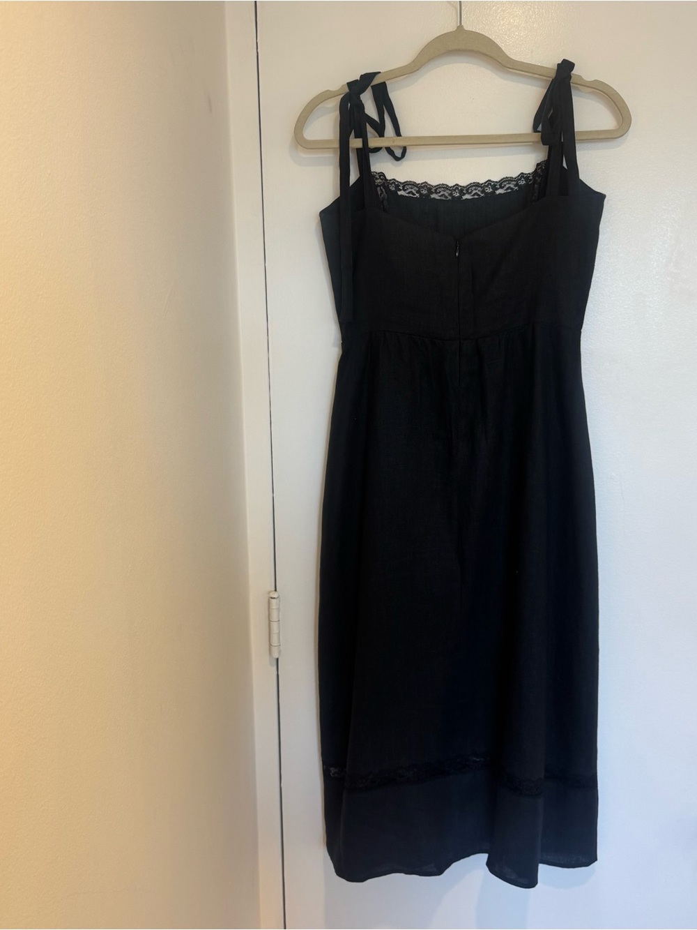 Reformation Black Wyoming Dress - Picture 3 of 8